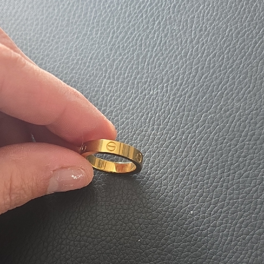 Gold Ring with Engraved Design Size 6